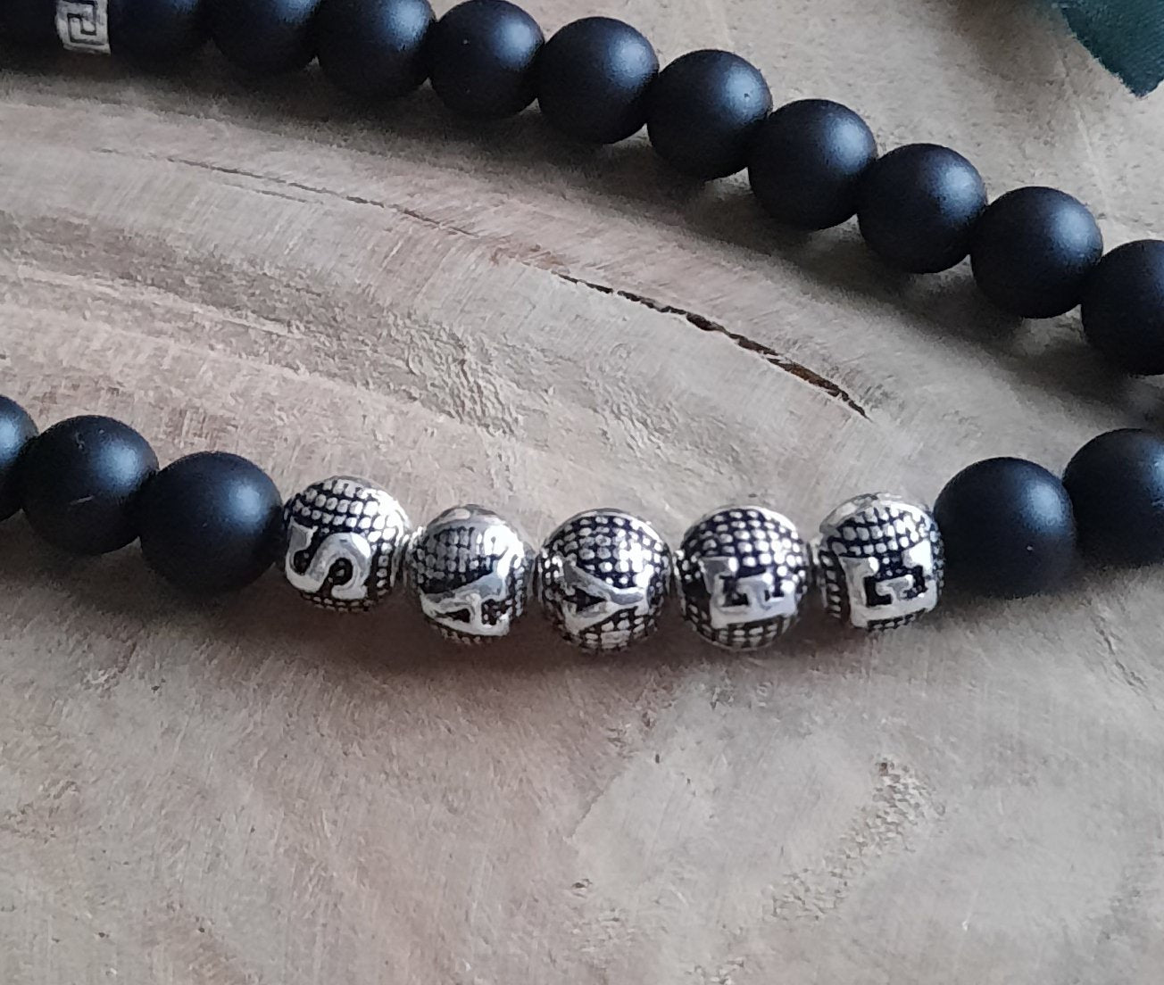 Tesbih VATAN mit Wunschname mit Natursteinperlen schwarz matt