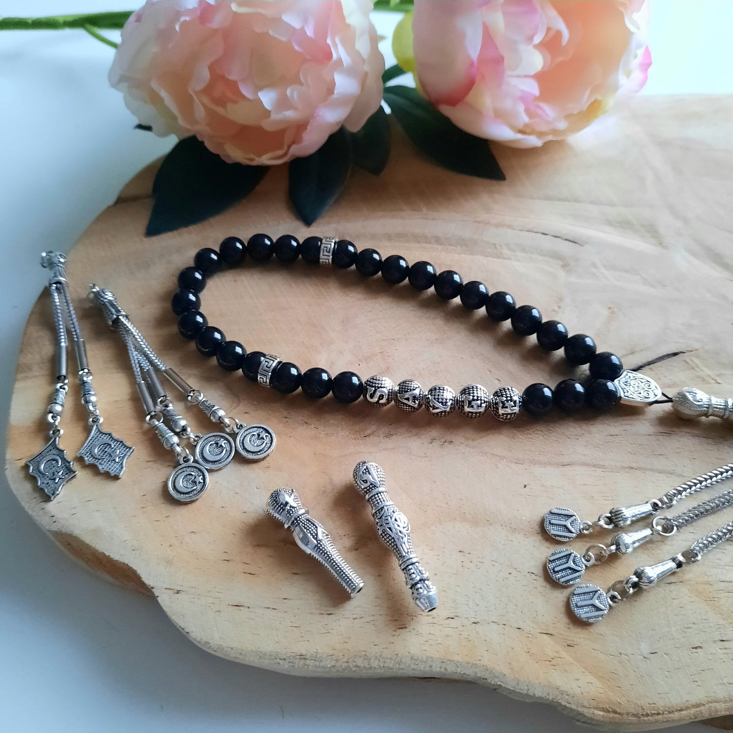 INDIVIDUELL SELBST GESTALTEN: Tesbih mit Onyx Natursteinperlen schwarz GLANZ mit Wunschname & individuell ausgesuchten Zubehörteilen