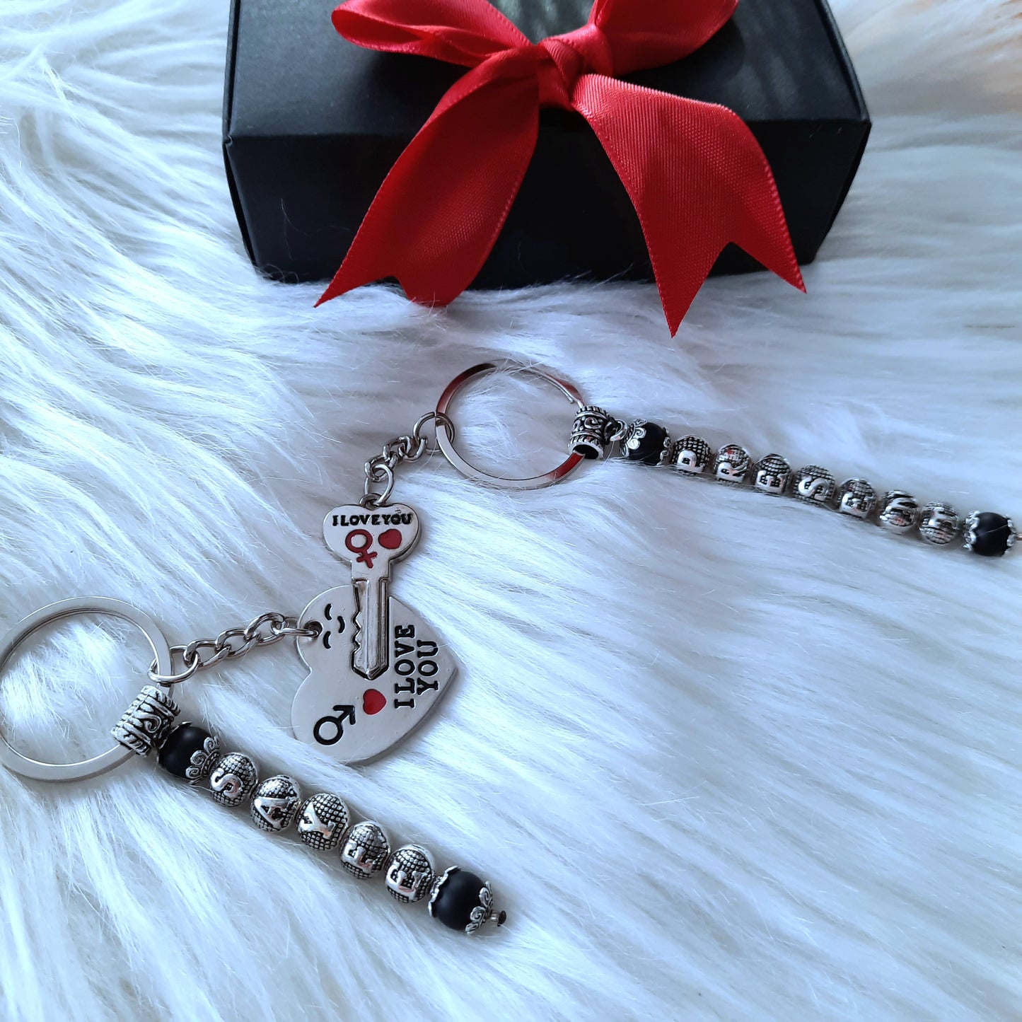 Mit 2 Wunschnamen Schlüsselanhänger "I love you" mit Geschenkox